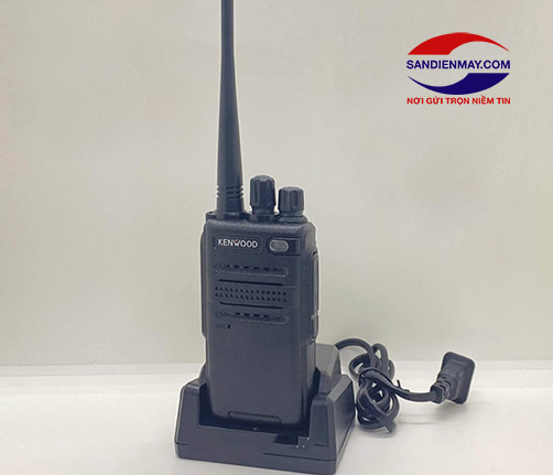 Máy bộ đàm cầm cầm tay Kenwood NX-550